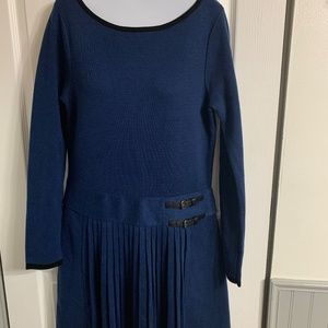 Eliza J Sweater Dress NWOT Size Medium